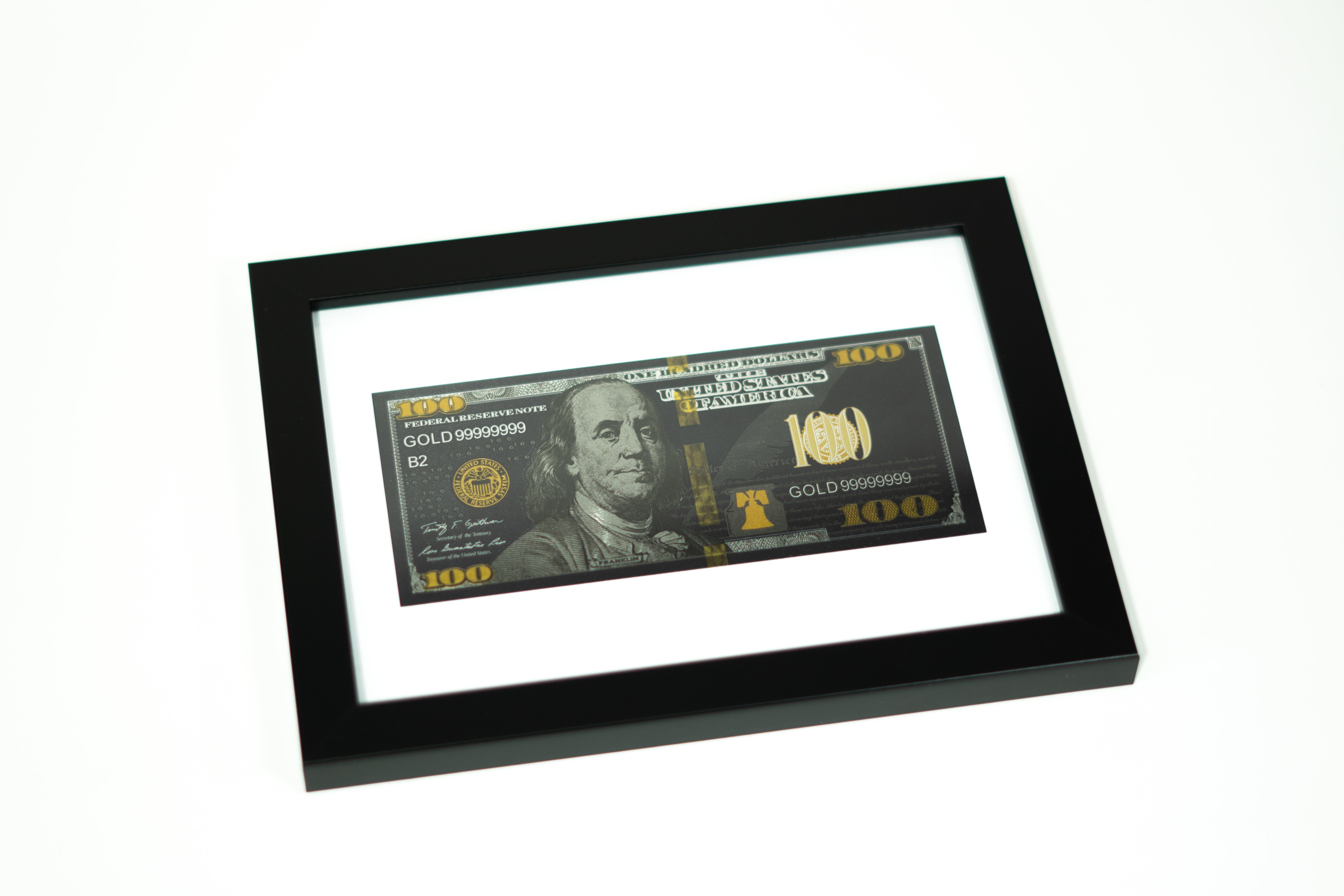 Black Edition - fondo blanco